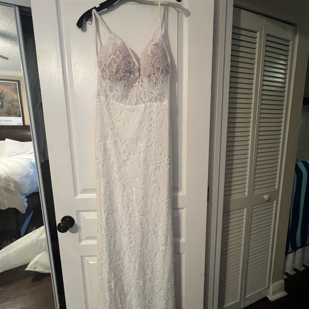 Elegant White Lace Dress